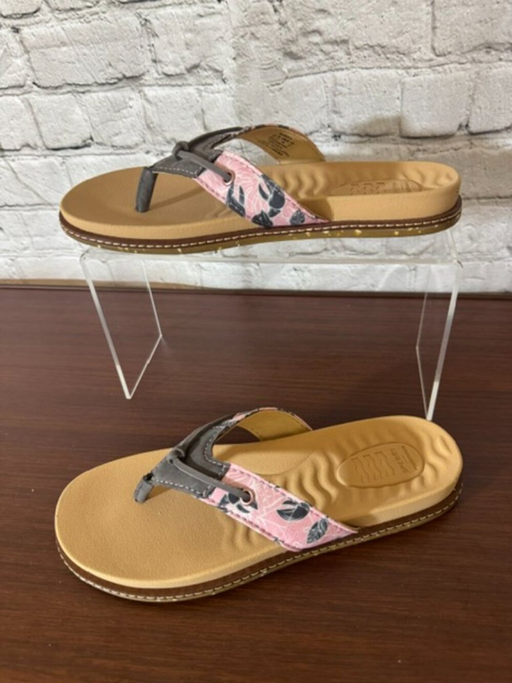NWB Sperry Waveside Thong Sandals Pink Tropical PLUSHWAVE Women's 6M